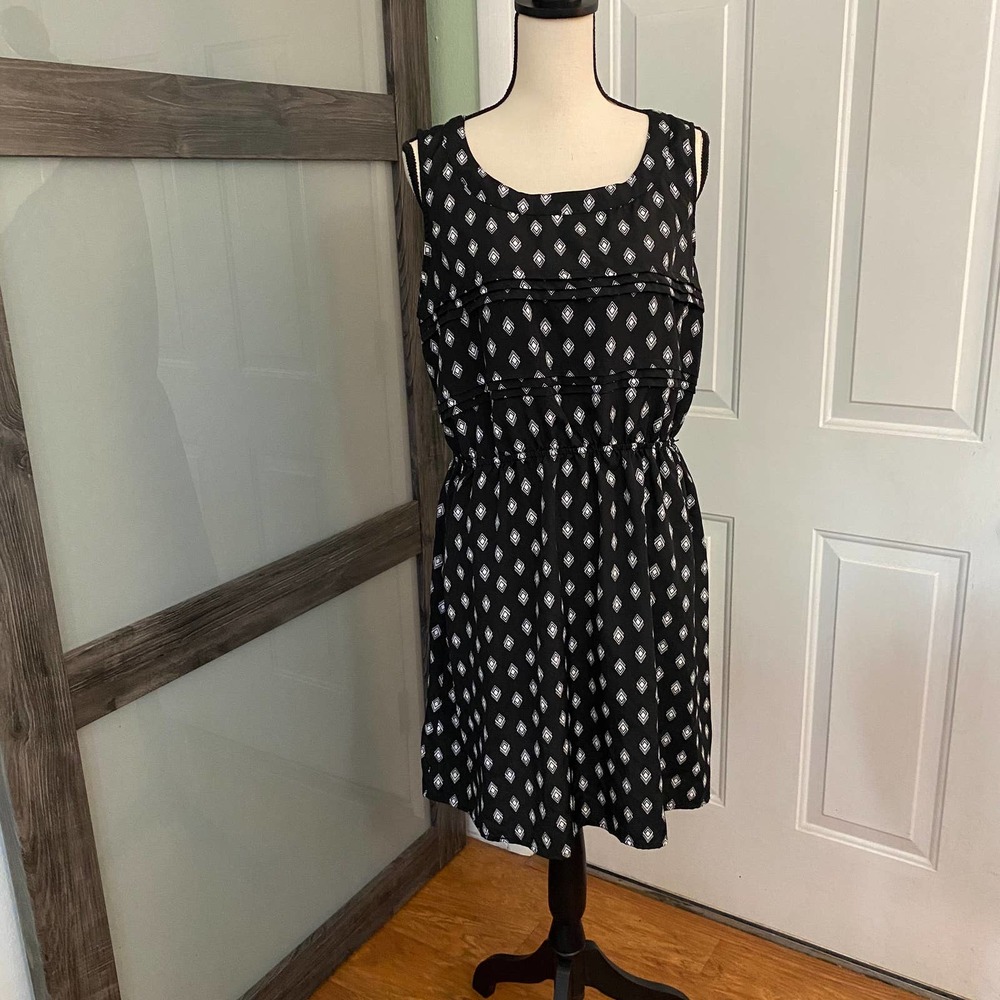 Xhilaration pattern dress